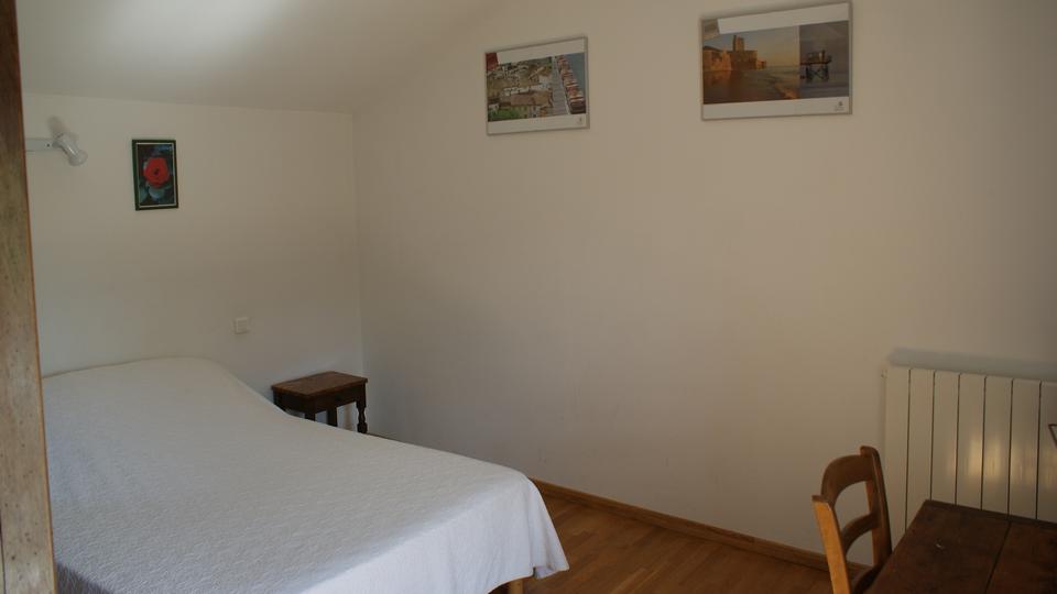La Fermette gîte 3 étoiles à Surgères près de La Rochelle chambre double à l'étage.